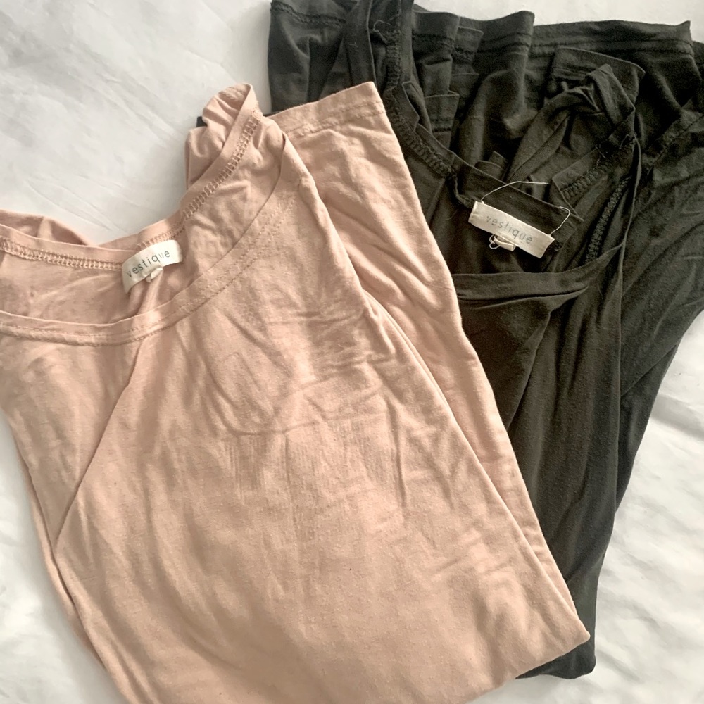 TWO CLASSIC LONGSLEEVE PIKO TOPS